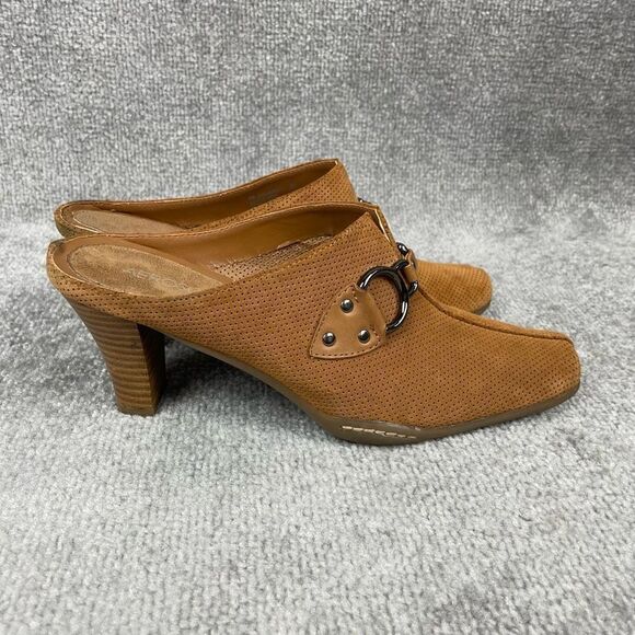 Aerosoles Women’s 8B Tan Suede Ankle Booties Slip on Closed Square Toe Buckle - Picture 3 of 7